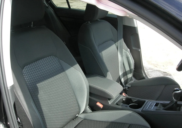 Volkswagen Golf cena 39900 przebieg: 15571, rok produkcji 2021 z Świeradów-Zdrój małe 211